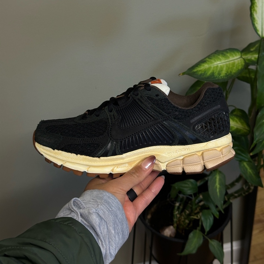 Women’s Nike Zoom Vomero 5